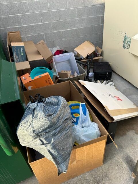 How Professional Tucson Junk Removal are better than DIY?